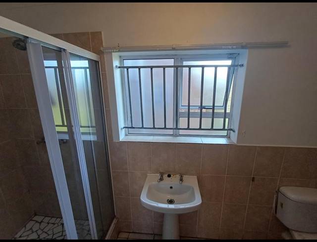 1 BEDROOM PROPERTY TO RENT IN BLUEWATER BAY